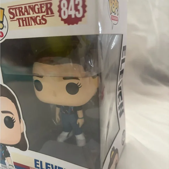 Funko Pop! Stranger Things Eleven #843 – Box Damaged - Picture 10 of 16